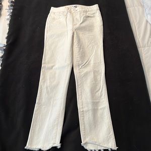 PAIGE Hoxton Straight Ankle Denim in cream. Size 26